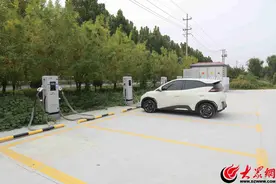 邹平市黄山街道：新能源充电桩为村集体经济“赋能添绿”图片
