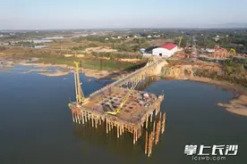 湖南樟树港湘江大桥主墩施工完成，2025年通车图片