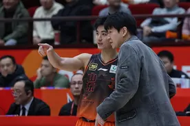 体坛午爆｜山东男篮今晚客战广州，西超杯决赛巴萨5:2大胜皇马图片