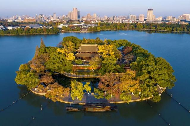 美翻了~这个秋假，来南湖吧！