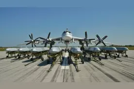 俄“最强”空射核巡弹亮相 谁的噩梦来了？视频封面