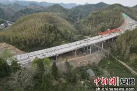 一日迎来四个建设节点 和襄高速六安段建设全面提速图片