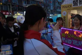 “警察小店”3.0版来了！这个“跨界联名”好绝图片