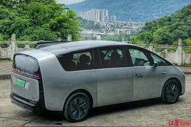 7人两天420公里零差评 试驾理想MEGA图片