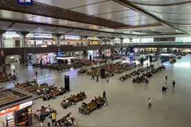 出行请注意！受降雨影响西安部分列车停运晚点图片