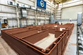 “假装住火星”300天 4人完成行走、种菜等任务图片