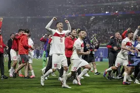 上课！荷兰碾压罗马尼亚，黑马！土耳其淘汰奥地利图片