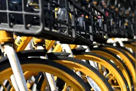 “牛皮癣”般的非法小广告盯上了共享单车图片