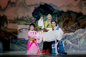 “董永”和“七仙女”唱着黄梅戏来长沙了图片