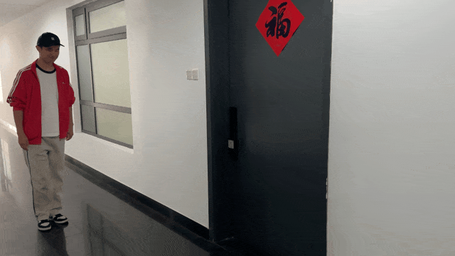 萤石启明Y5000FVX Ultra体验：当智能锁拥有三块屏幕和AI大脑