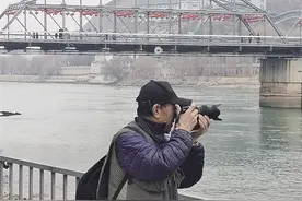 光影人生：退役老兵郝俊奎用镜头记录兰州变迁图片