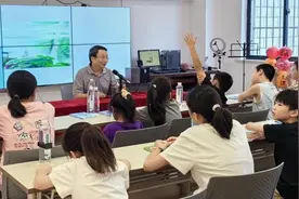 分享古诗词“吟唱”之美 为青少年打开传统文化之门图片