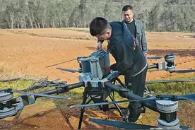 通海县九龙社区：无人机赋能烤烟高效生产图片