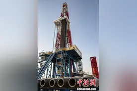 塔里木油田向深地领域突围，钻成8000米超百口“深井”图片