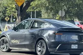 全球无人驾驶竞争白热化！萝卜快跑驶入东南亚，特斯拉开启试运营图片