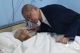 带高龄母亲酒店养老遭集体拉黑，当事人最新发声：母亲已憾然离世，将起诉酒店维权图片