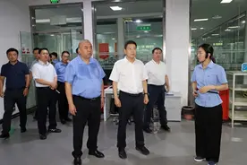 覃卫国在濉溪县调研并宣讲党的二十届三中全会精神图片