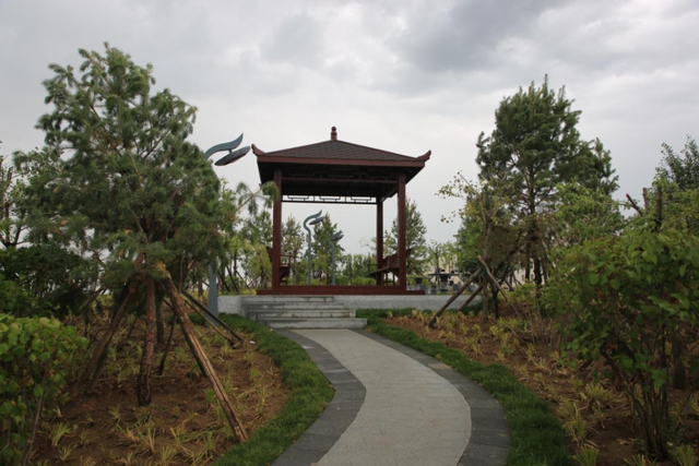 白云鄂博：悄然之间 变了容颜