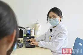 10岁女孩沉迷刷短视频被确诊强迫症图片