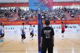 七彩云南校园排球超级联赛在昆明启幕图片