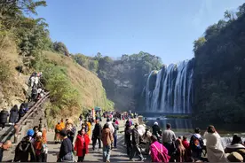 安顺黄果树：景区业态升级 旅游热潮持续升温图片