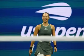 美网综合：再胜维基奇 郑钦文挺进八强图片