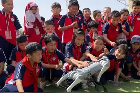 科普大篷车，点亮新疆青少年的科学梦想图片