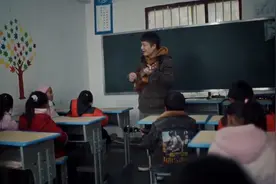 有这样一群人为梦想点灯：扎根乡村讲台 展现情怀担当图片