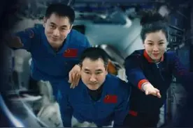 免费观影！图片