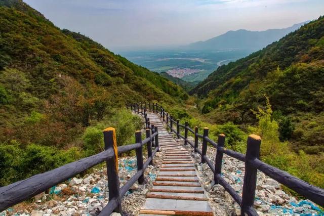 绝美！今秋，就去北京这些登山步道赏红叶！