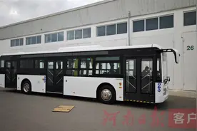 这里有一辆客车驰骋全球 郑州宇通客车：为全球市场提供“中国方案”图片