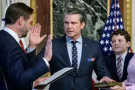 他刚宣誓就任，立马想"对抗中国"图片