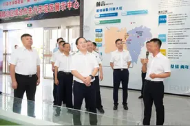 肖正波到大瑶镇调研工作图片