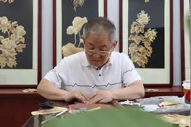 千城百县看中国｜河北隆尧：变废为宝！小麦秸秆变身精美画作图片