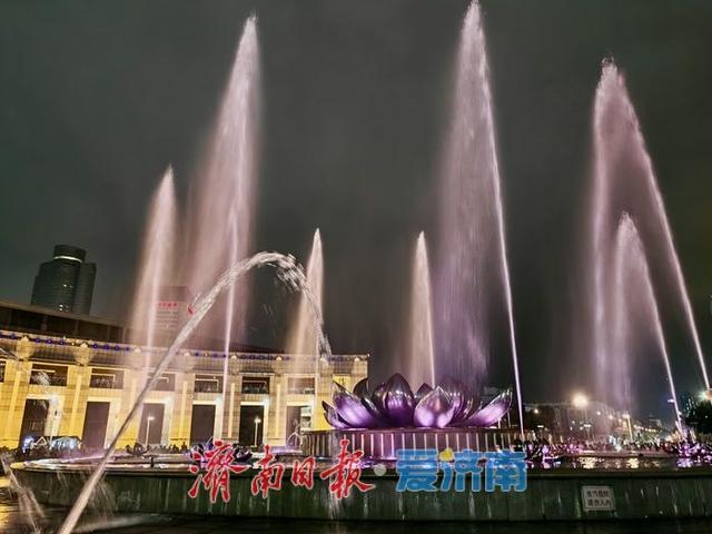 一年四季 泉在济南丨泉城广场音乐喷泉引客流高峰，夜经济再添文旅活力