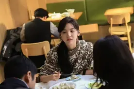 在上海，月薪几万才敢去吃称重食堂？图片