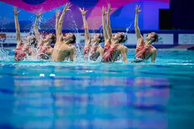 全国花样游泳冠军赛：北京体彩队获集体技术自选冠军图片