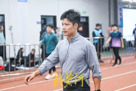 苏炳添在济南完成“全运年”首秀：传奇不老，归来仍是“苏神”！| 体坛人物志图片