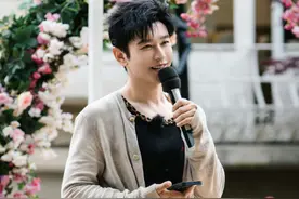 《中餐厅8》再次爆单，国潮表演秀古筝武术刚柔并济图片