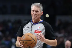 NBA官方公布季后赛首轮裁判名单 福斯特等36名裁判入选图片