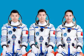 发布会速览 | 明天17时17分奔赴太空 神二十航天员乘组确定图片