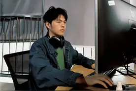 《哪吒2》火爆登顶，郑师学子参与制作图片