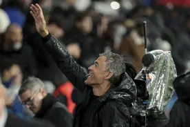 毫无悬念，巴黎圣日耳曼夺得队史第12冠图片