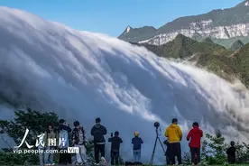 重庆南川：壮美云瀑图片