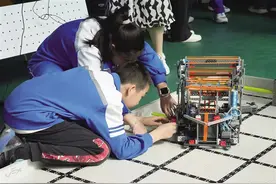 中国“芯”助力中国梦 全国青少年通信科技创新大赛甘肃省选拔赛在兰州新区举办图片