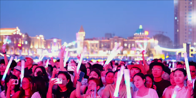 助力上海“文化润疆”走深走实，南疆环球港奏响喀什夏日乐章
