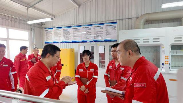 大港油田原油运销公司一线实验室破时效难题  科研力量助效益提升