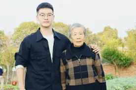 视频新闻丨外婆“化蝶”见证男子婚礼 科学解释不了那就交给爱图片