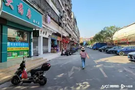 中山港口商铺门前污水外溢跟踪：管道已修理，地面恢复整洁图片