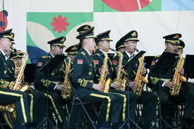 中国人民解放军仪仗司礼大队军乐团在莫斯科举行专场演出图片